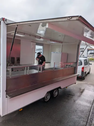 Verkaufswagen klein – Grill-Mobil mieten