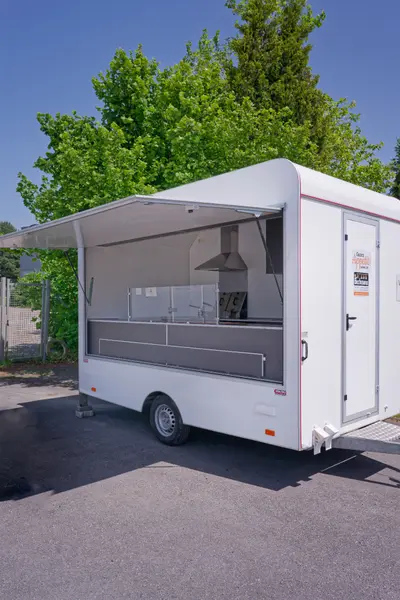 Verkaufswagen aufgeklappt von außen